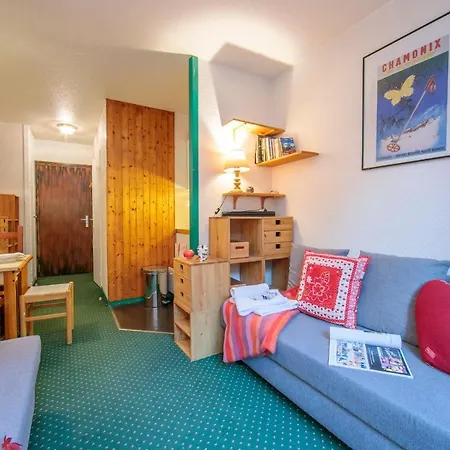 Apartment Sleeps 2 *