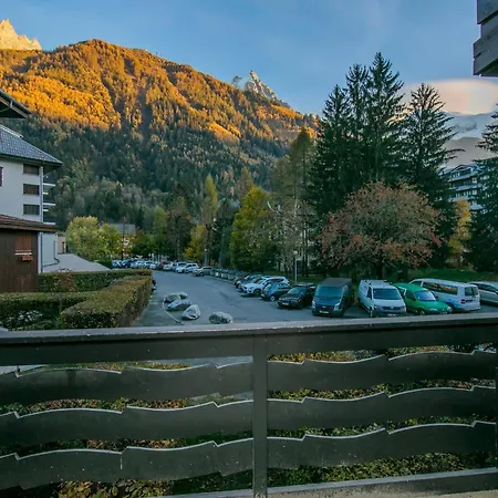 Sleeps 2 Apartment