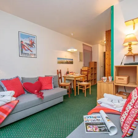 Apartment Sleeps 2 *